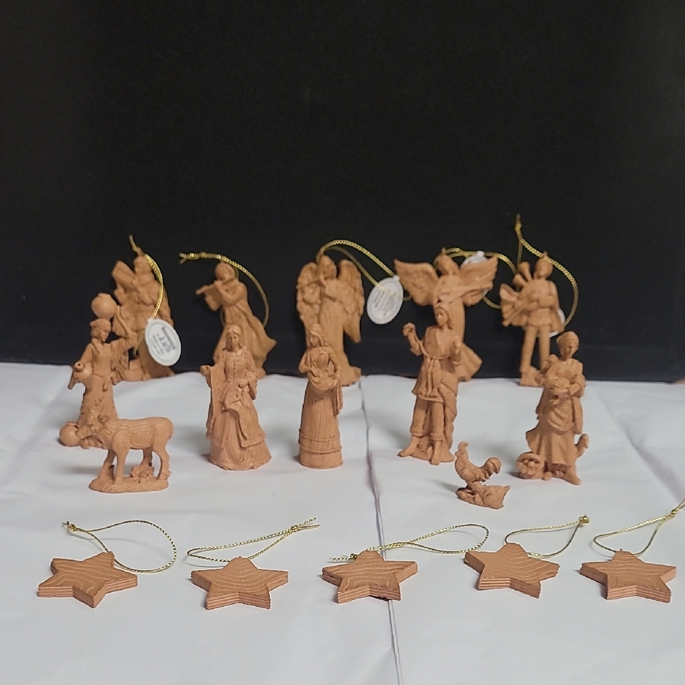 Hawthorne Village Figures